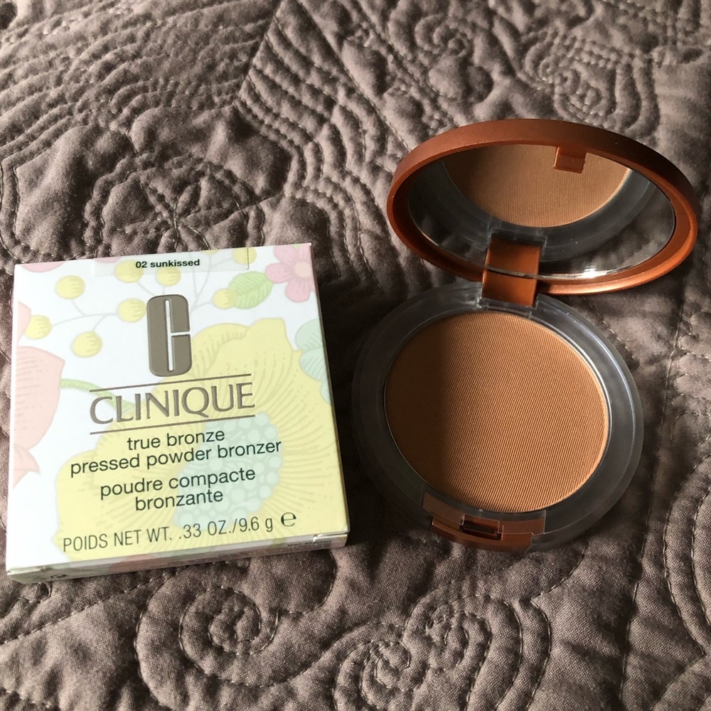 NEW Clinique Bronze Pressed Powder - 02 Sunkissed